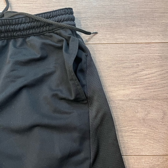 Boys Jordan Dri-Fit Shorts - Picture 5 of 5